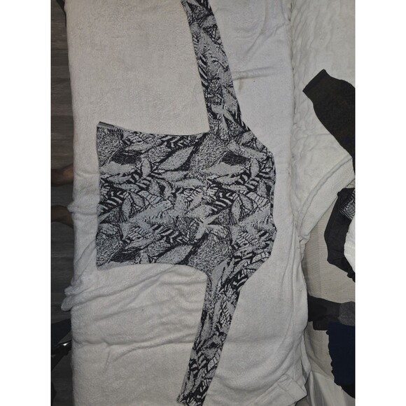 Leo & Ugo Sweater Knit Paris Tiger sparkle Soft V-neck Fairy women S 4 $321 - Picture 11 of 16